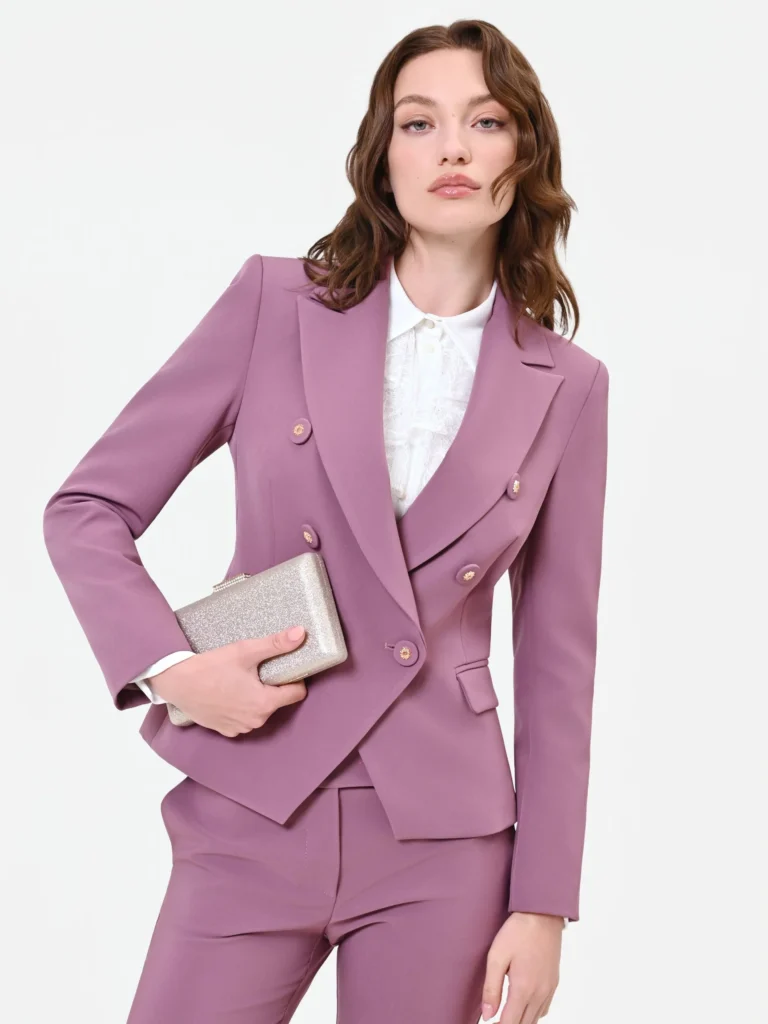 Rinascimento – Doppiopetto con bottoni gioiello, rosa antico – Piero Lepro Store, Barcellona P.G.
